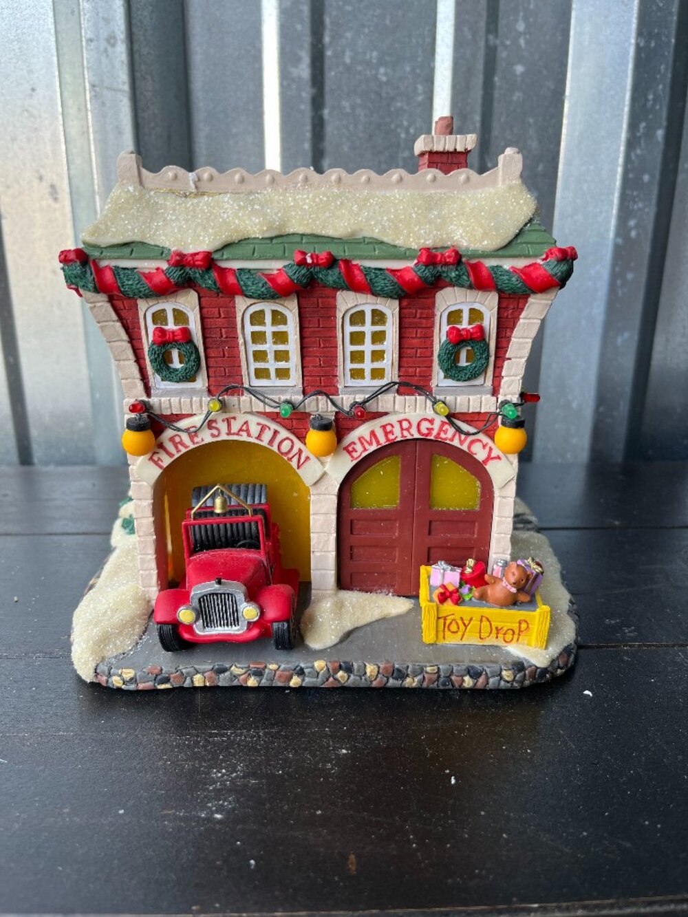 Department 56 Hoof & Ladder Fire Station - Lighted - In Original Packaging-2003